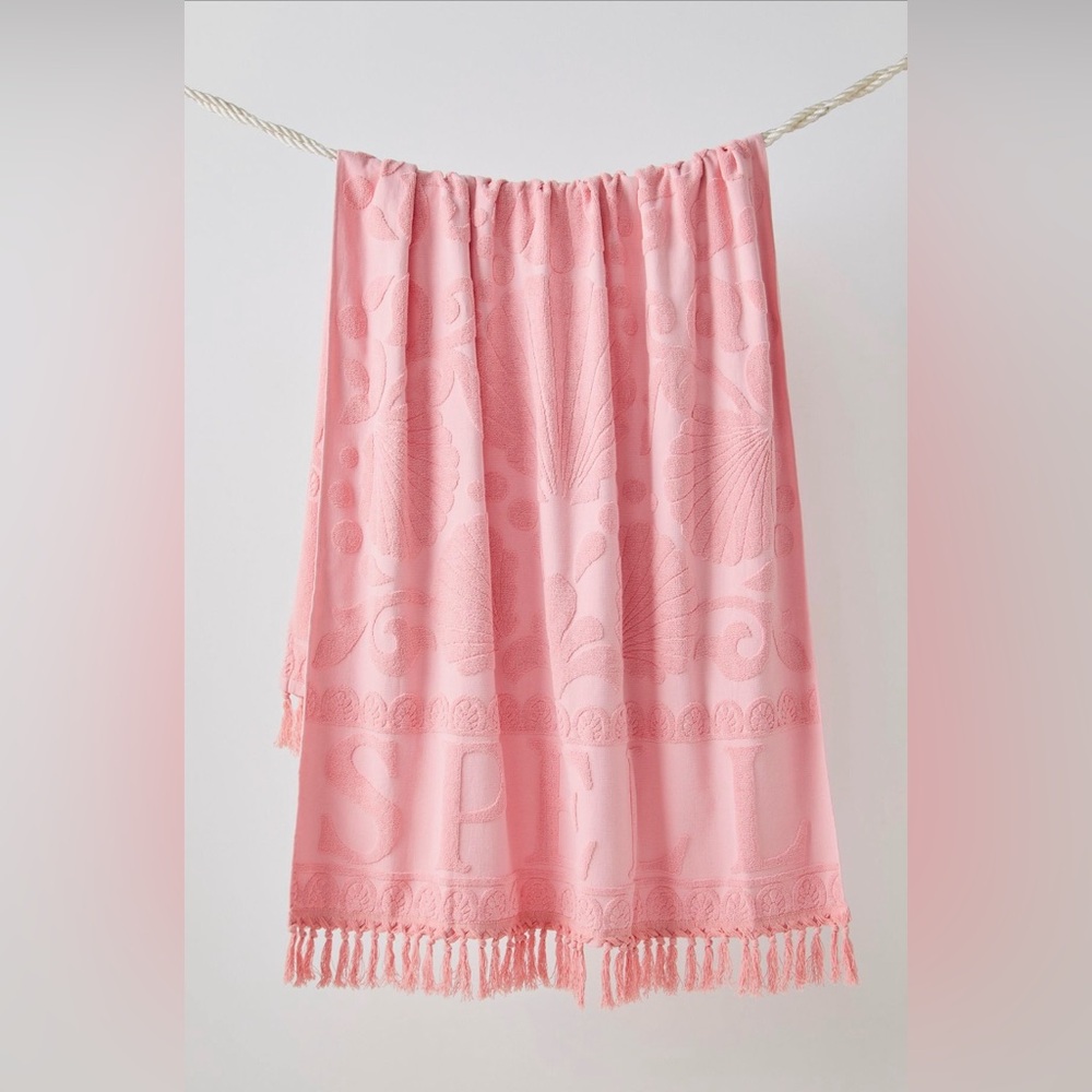 Spell NWT Seashell Towel in Coral Pink